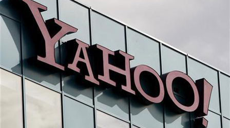 Yahoo sues Facebook